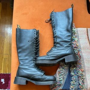VINTAGE MIE Dr Martens 20 Eye knee high boots - model 1420/92!